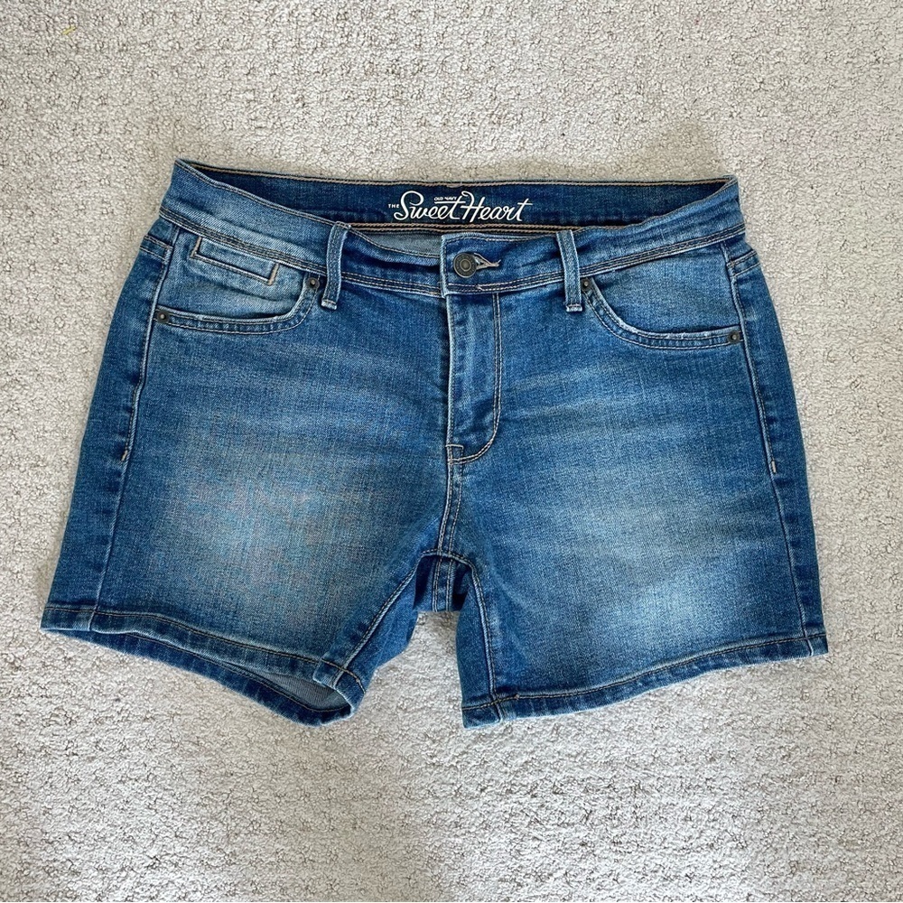 Old Navy Mid Rise Essential Jean Shirts Size 4